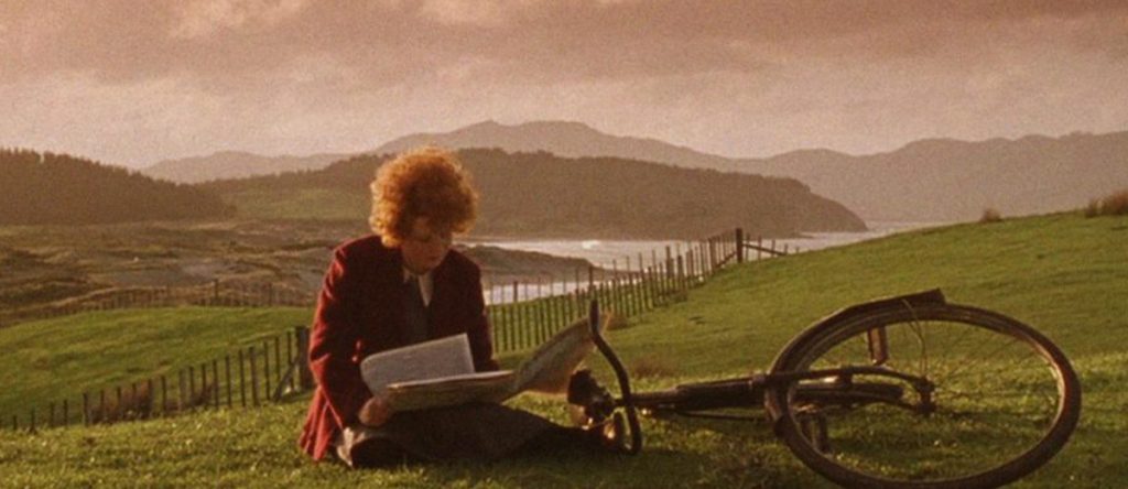 ENTRE A SOMBRA E O BRILHO — An Angel at My Table (1990)